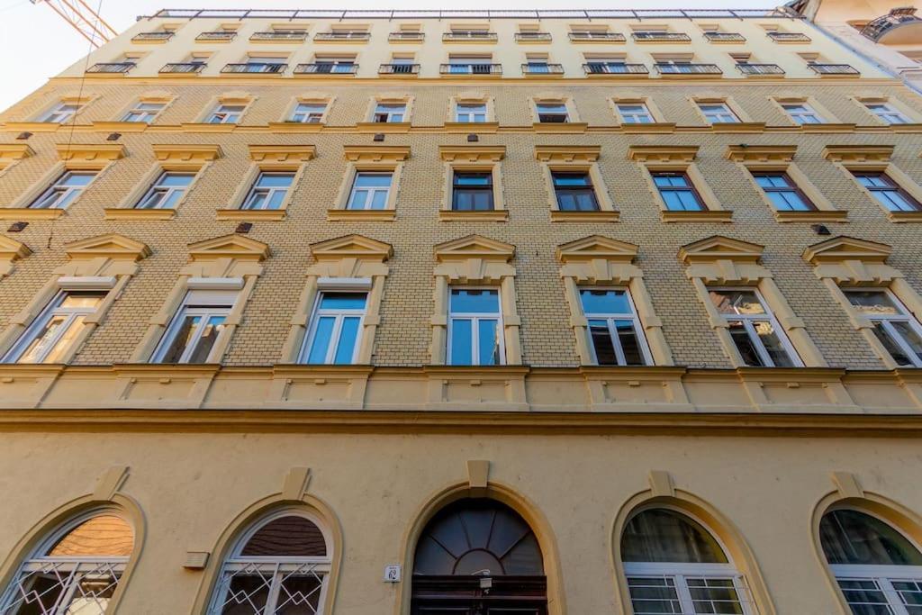 Apartmento Albero Di Acacia By Nw Будапеща Екстериор снимка