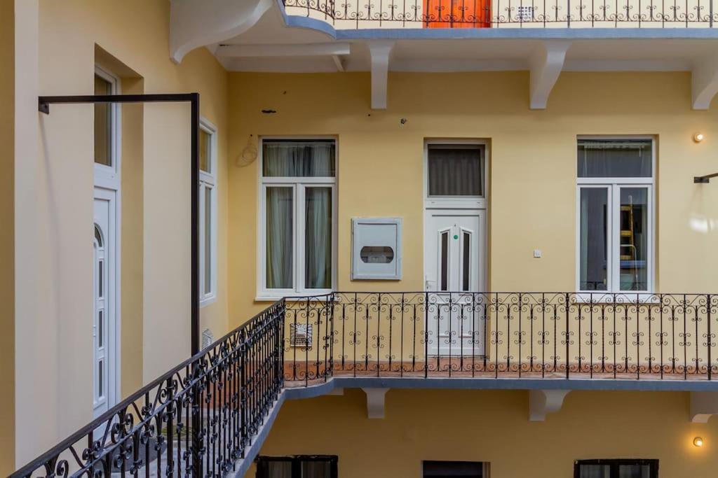 Apartmento Albero Di Acacia By Nw Будапеща Екстериор снимка